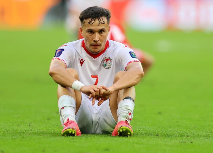 שחקן נבחרת טג'יקיסטן פרבידז'ון אומרבאייב