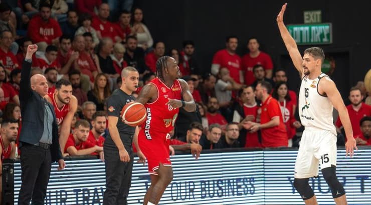 ג'ייקובן בראון מול איגור קולשוב