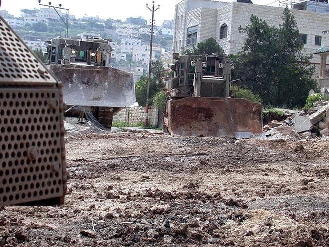 מבצע "חומת מגן" להריסת תשתיות הטרור ברשות הפלשתינית על ידי כוחות צה"ל בג'נין. בצילום, כוחות חיל ההנדסה בפעילות מבצעית בג'נין