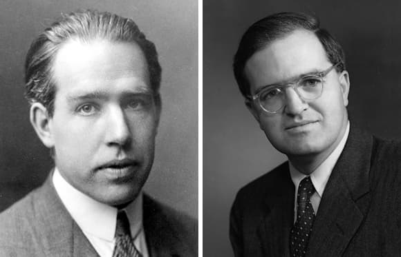 הבן זכה בפרס נובל בפיזיקה ב-1975, לא פחות מ-53 שנים אחרי אביו. נילס (משמאל) ובנו אווה בוהר 