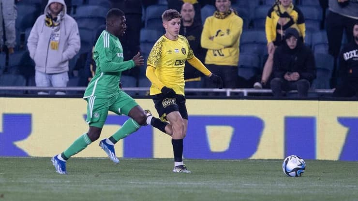 עלי מוחמד מול עדי יונה