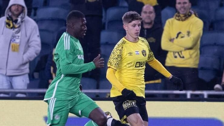 עלי מוחמד מול עדי יונה