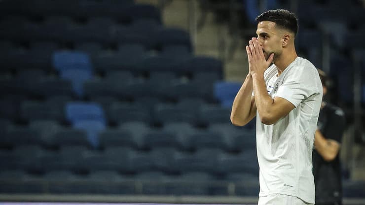 מחוץ לסגל. דוד (צילום: עוז מועלם) דין דוד