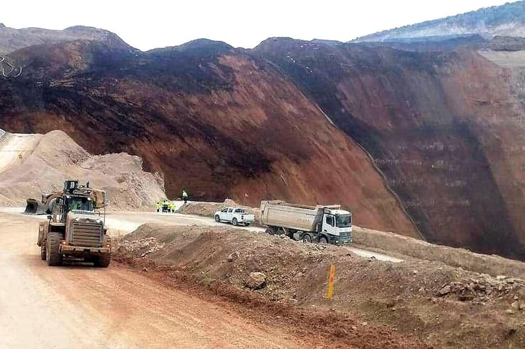 טורקיה לכודים ב מכרה זהב מפולת