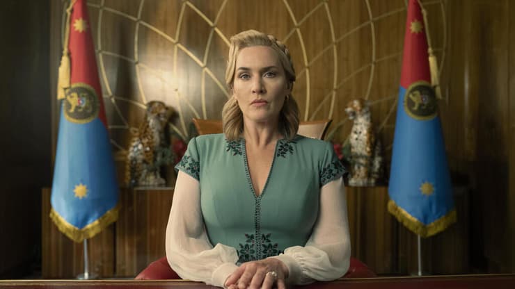 אי-אפשר לארגן לה אמי ניחומים? מתוך "המשטר" (צילום: באדיבות HBO) מתוך "המשטר"