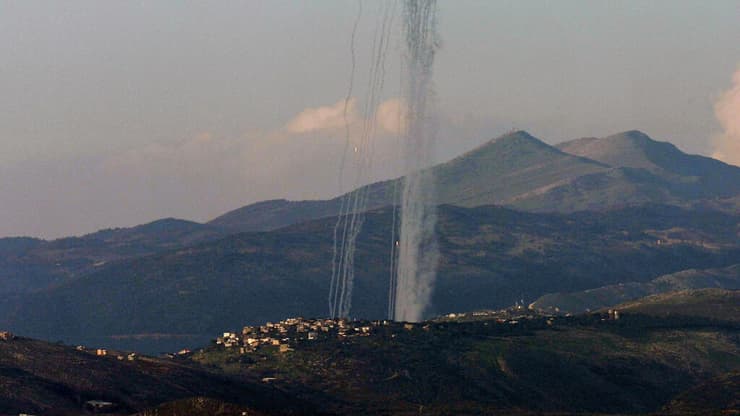 שיגורים שיגור מטח רקטה רקטות מדרום לבנון לישראל