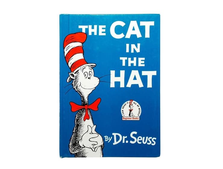 כריכת הספר The Cat In the Hat ("חתול תעלול" בעברית)