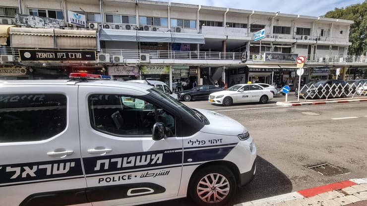 הזירה בה נמצאה הגופה של האישה בת ה-60 במתפרה בנהריה