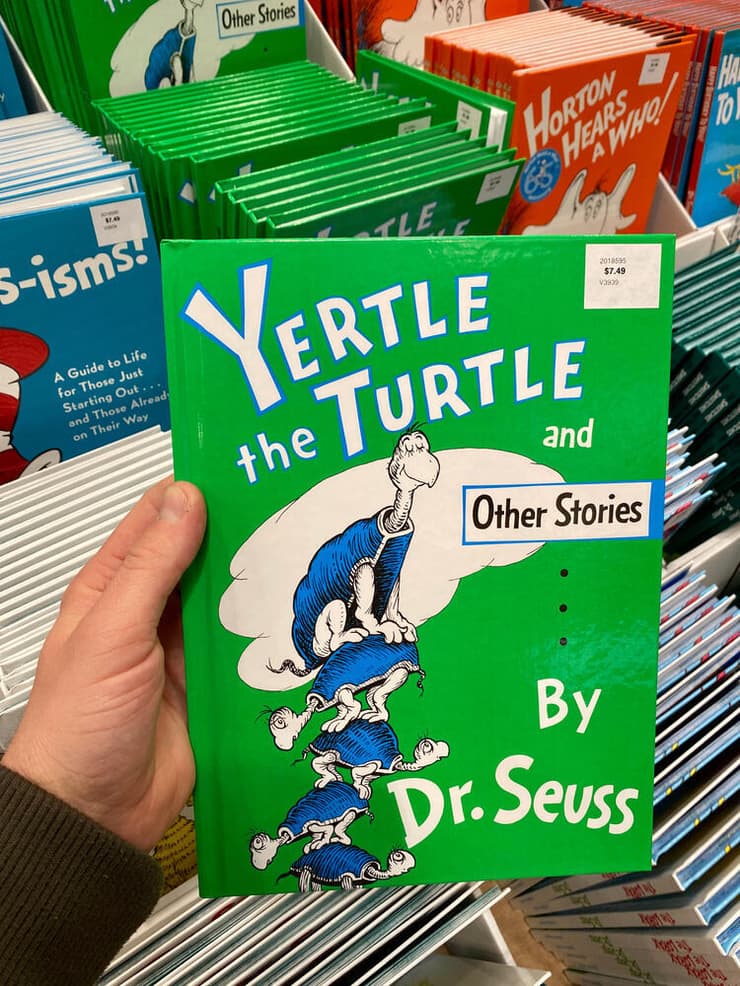 הספר Yertle The Turtle (בעברית "המלך צב-צב")