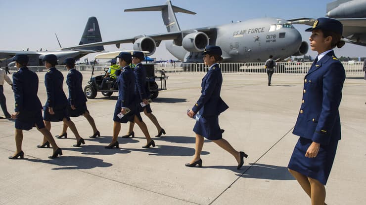 ארכיון 2016 סנטיאגו חיילות חיל האוויר של צ'ילה תערוכת תעופה