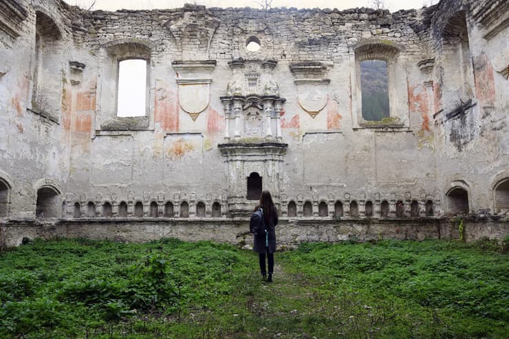 שרידי בית כנסת עתיק במולדובה