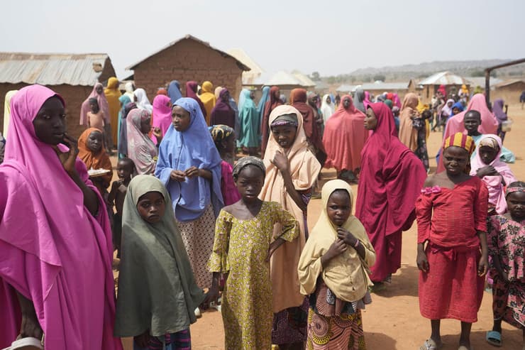 ניגריה מחכים ל דיווחים על ילדים ש נחטפו מ בית הספר ב קוריגה