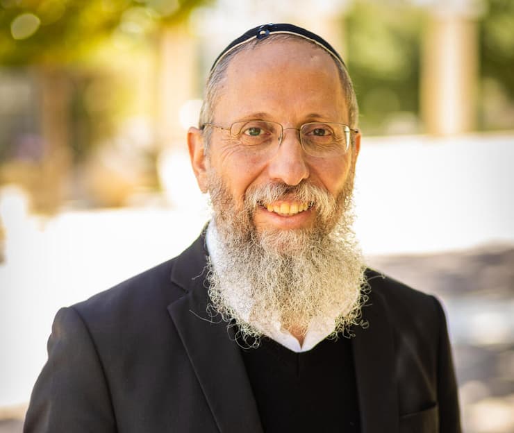הרב יוסף צבי רימון. קובע שגם חיילים בכוננות מבצעית פטורים לחלוטין מהצום (צילום: יעקב סגל) הרב יוסף צבי רימון
