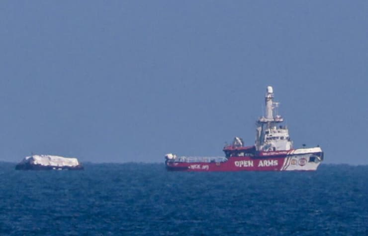   ספינת סיוע הומניטרי בדרכה מקפריסין לעזה
