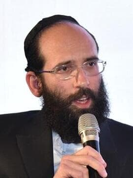 מנכ"ל משרד הבינוי והשיכון יהודה מורגנשטרן בכנס שמאי המקרקעין 