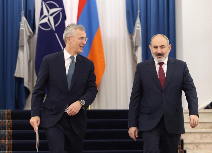 ראש ממשלת ארמניה ניקול פשיניאן נפגש ב ירבאן עם מזכ"ל נאט"ו ינס סטולטנברג