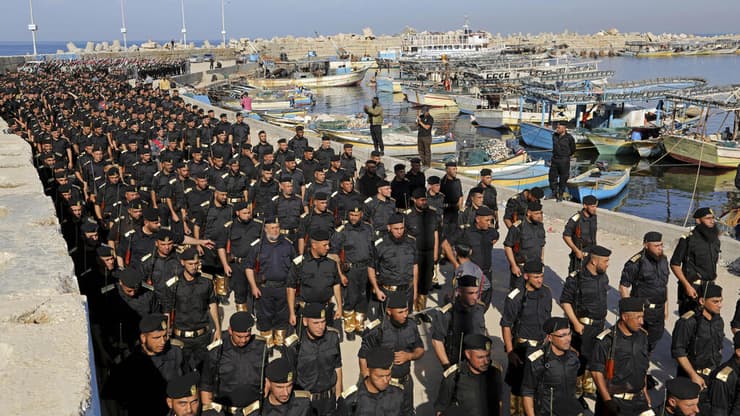 טקס סיום קורס מנגנוני הביטחון של חמאס בנמל עזה