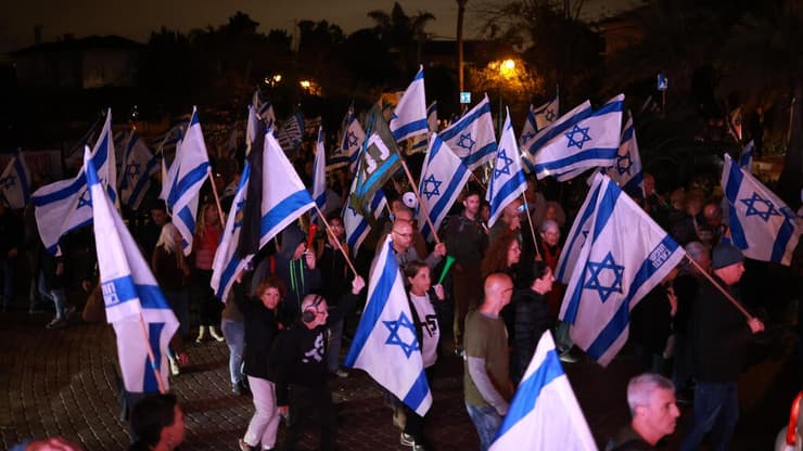 הפגנות מול ביתו של חבר הכנסת יואב קיש