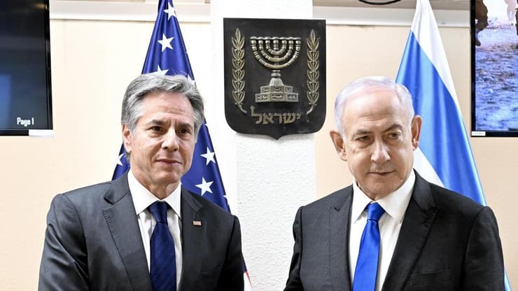  מזכיר המדינה האמריקאי אנתוני בלינקן נפגש עם חברי קבינט המלחמה הישראלי בבסיס הקריה בתל אביב