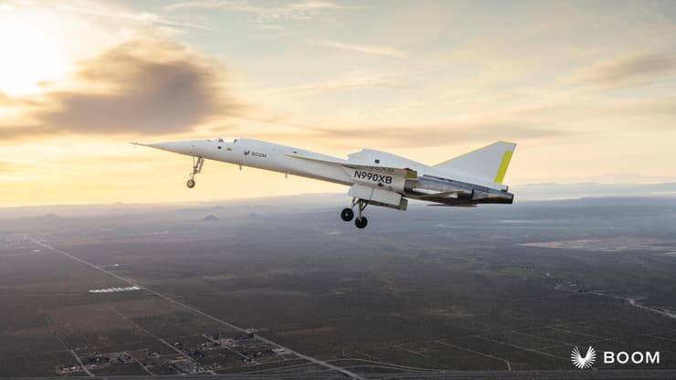 טיסת הבכורה של XB-1