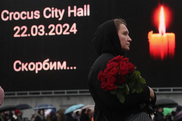 רוסיה מתקפת טרור דאעש פיגוע מנחמים ליד אולם האירועים
