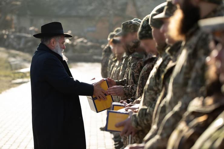משלוח מנות לחיילים האוקראינים
