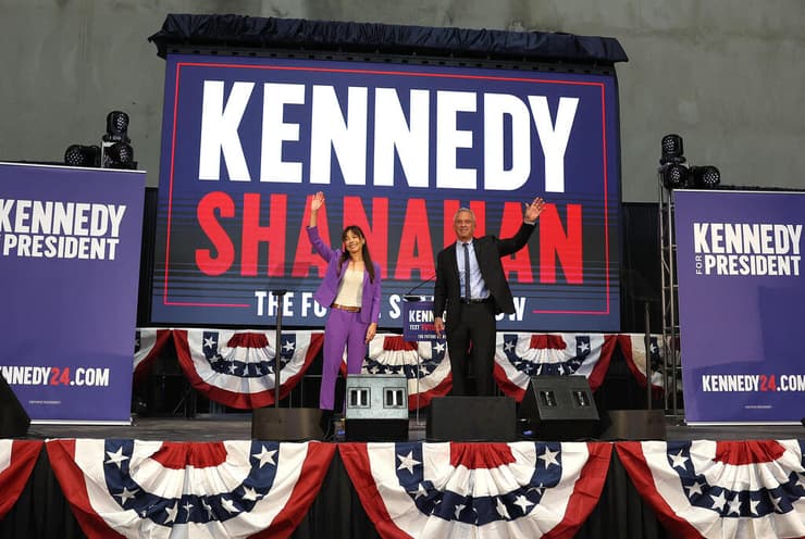 ארה"ב המועמד העצמאי רוברט קנדי ג'וניור ב עצרת הכרזה על ניקול שנהאן כמועמדת ל סגנית הנשיא