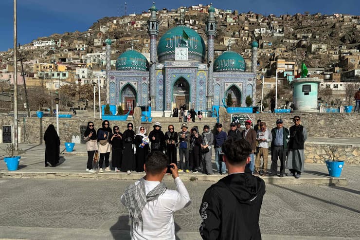 אפגניסטן מטיילים תיירים מ תאילנד מקדש ב קאבול