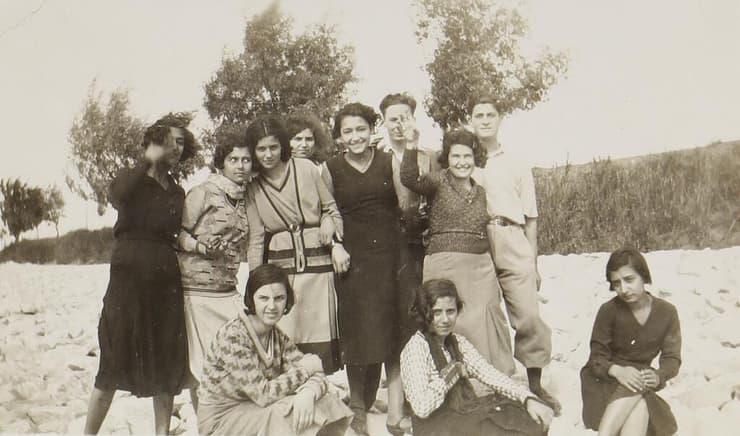 קבוצת צעירים יהודים במצרים