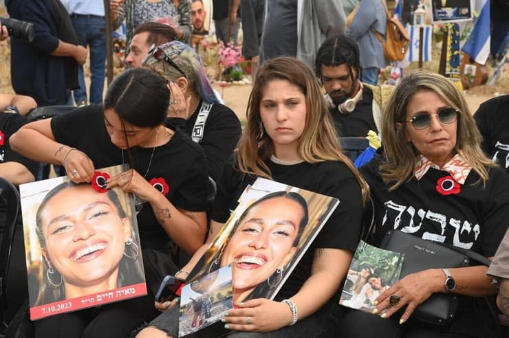 מסיבת עיתונאים משפחות הנרצחים והנרצחות במסיבות בדרום לציון חצי שנה לטבח השבעה באוקטובר