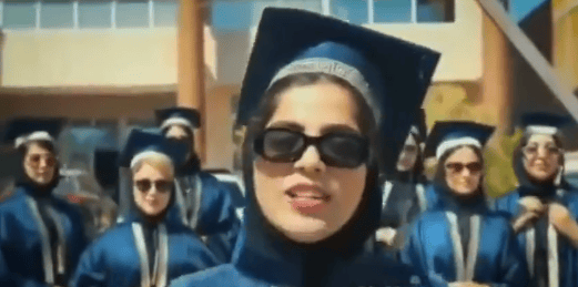 איראן סטודנטיות איראניות ייענשו בגלל קליפ לסיום הלימודים אוניברסיטה