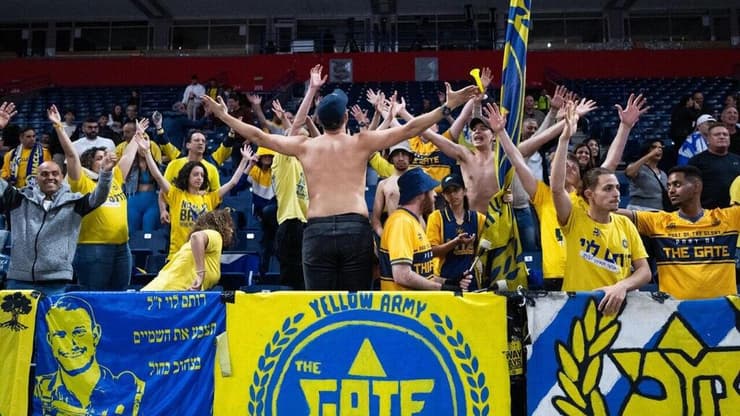 יוכלו לתמוך בקבוצה בבלגרד. אוהדי מכבי ת"א (צילום: אלעד גולדשטיין, מכבי ת"א) אוהדי מכבי ת"א