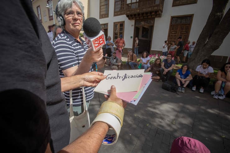 מחאה נגד תיירים באי טנריף האיים הקנריים ספרד