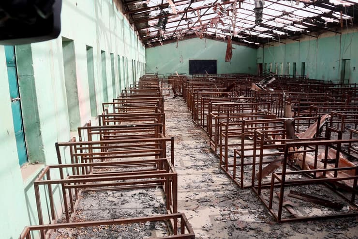 ניגריה טקס 10 שנים ל חטיפת ה נערות מ צ'יבוק בית הספר שממנו נחטפו תיעוד מ 2015