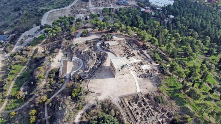 גן לאומי ציפורי - שרידים ארכיאולוגים בולטים