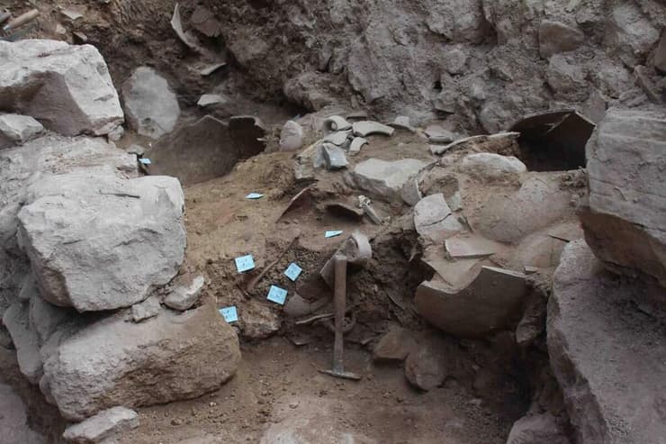 אתר חפירות בעיר דוד שניכרים בו סימני רעידת האדמה שהתרחשה בשנת 750 לפני הספירה