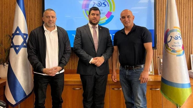 מוטי חטיאל ראש מועצת ראש פינה (מימין) ראש עיריית צפת יוסי קקון, ראש מועצת חצור הגלילית מיכאל קבסה