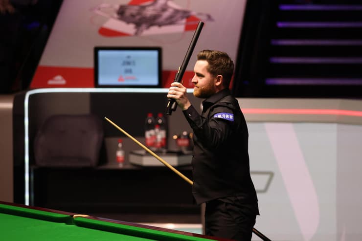 ג'ק ג'ונס חוגג באיפוק העפלה לגמר (צילום: George Wood, gettyimages) ג'ק ג'ונס חוגג