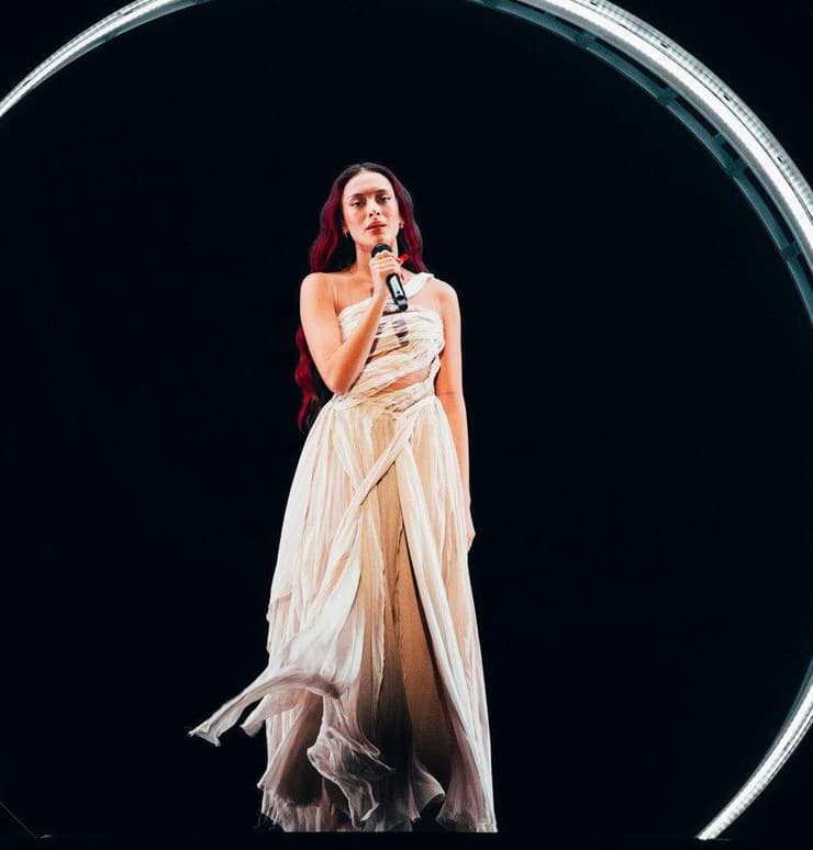 עדן גולן, נציגת ישראל לאירוויזיון 2024, על הבמה