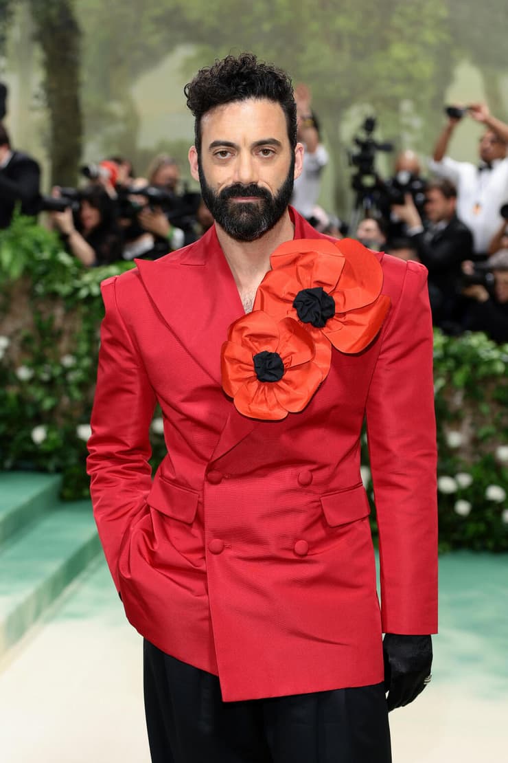 אופנה גאלה מטרופוליטן 2024 שטיח אדום הגברים מורגן ספקטור