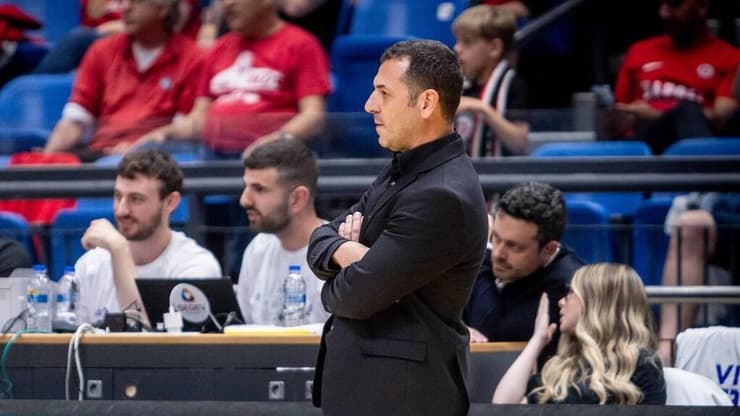 מאמן הפועל ירושלים יונתן אלון