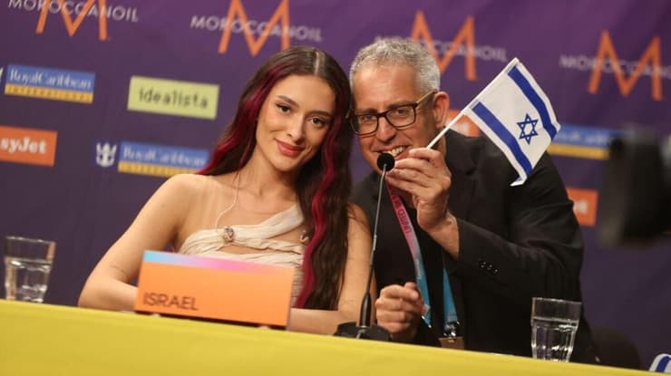 עדן גולן נציגת ישראל במסיבת העיתונאים אחרי חצי הגמר השני