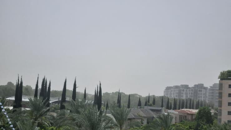 גוש דן בשעות הצהריים