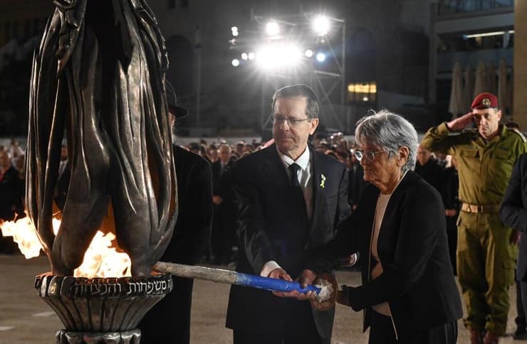 הנשיא יצחק הרצוג בטקס הממלכתי של יום הזיכרון בכותל המערבי בירושלים
