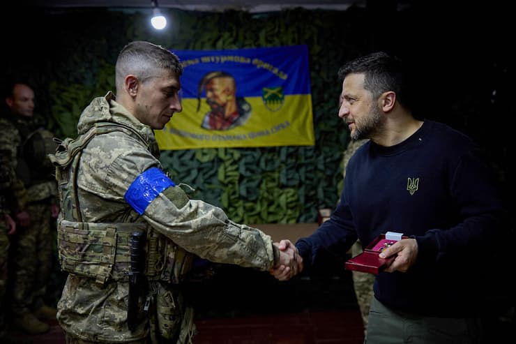 נשיא אוקראינה וולודימיר זלנסקי בביקור ב חרקוב בצל מתקפה ש רוסיה פתחה באזור