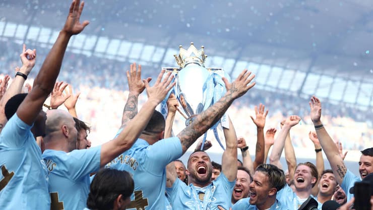 השליטה של הפרמייר-ליג בשנים האחרונות. מנצ'סטר סיטי חוגגת עוד אליפות (צילום: Naomi Baker/Getty Images) פפ גווארדיולה
