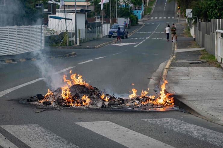 קלדוניה החדשה מהומות מחאה נגד חוק שאושר ב צרפת