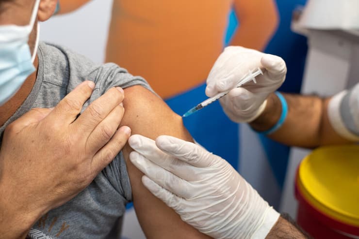חיסון חיסונים נגד קורונה בישראל 