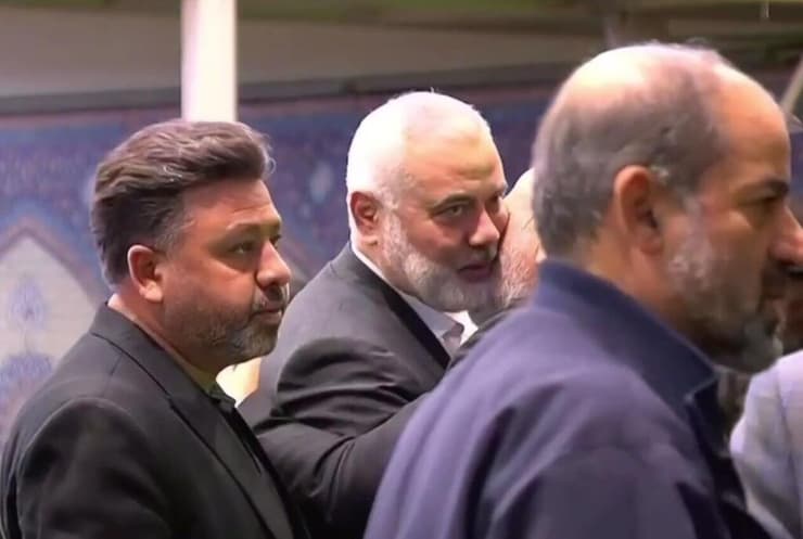 מנהיג חמאס איסמעיל הנייה ב הלוויה של נשיא איראן איברהים ראיסי ב טהרן