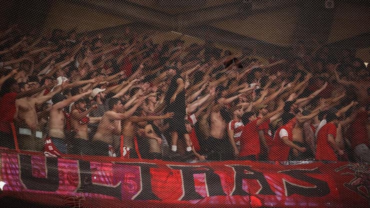 האפשרות של מעבר ליד אליהו פחות מדברת אליהם. אוהדי הפועל ת"א (צילום: עוז מועלם) מכבי ת"א הפועל ת"א